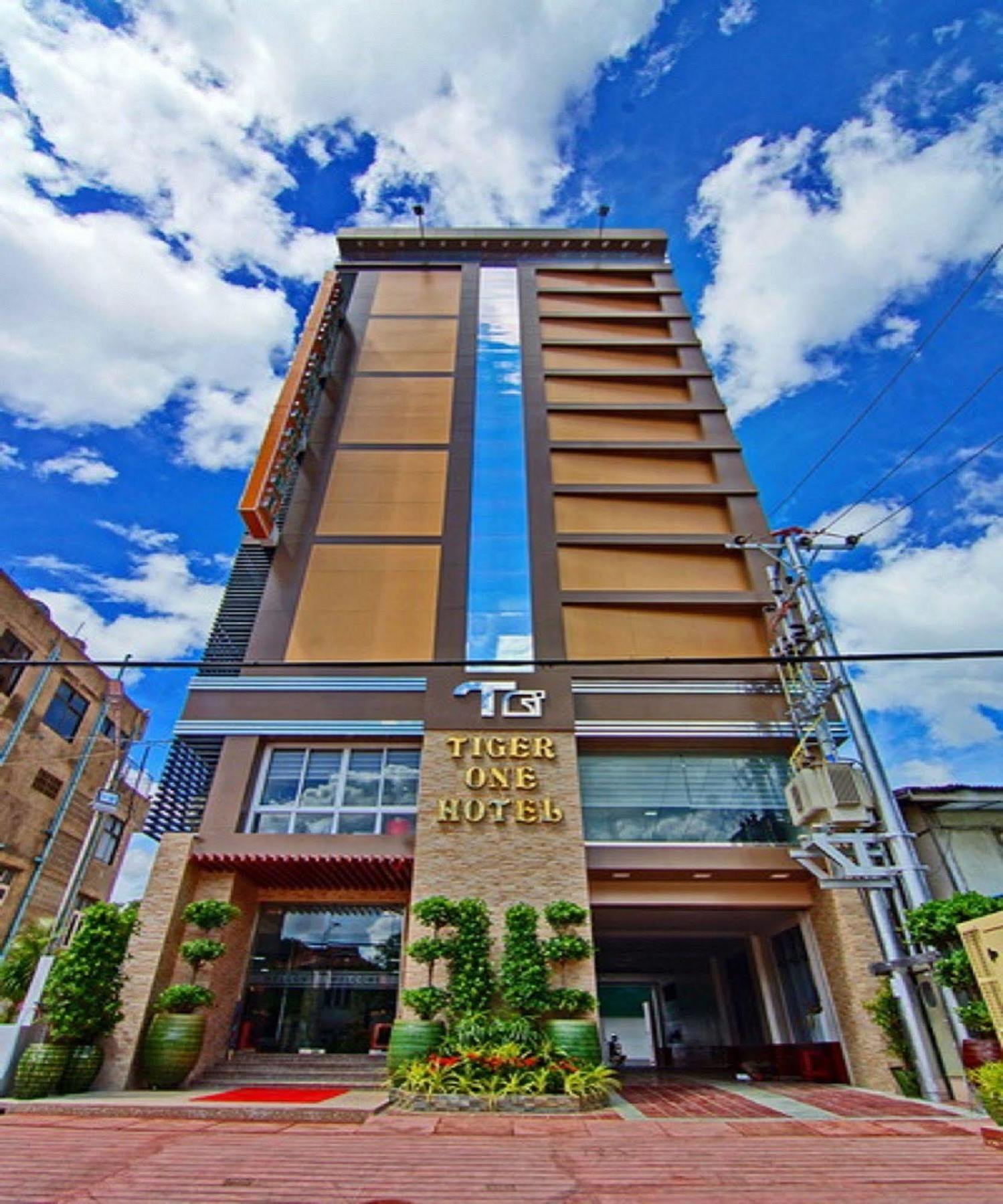 Tiger One Hotel Mandalay Exterior photo