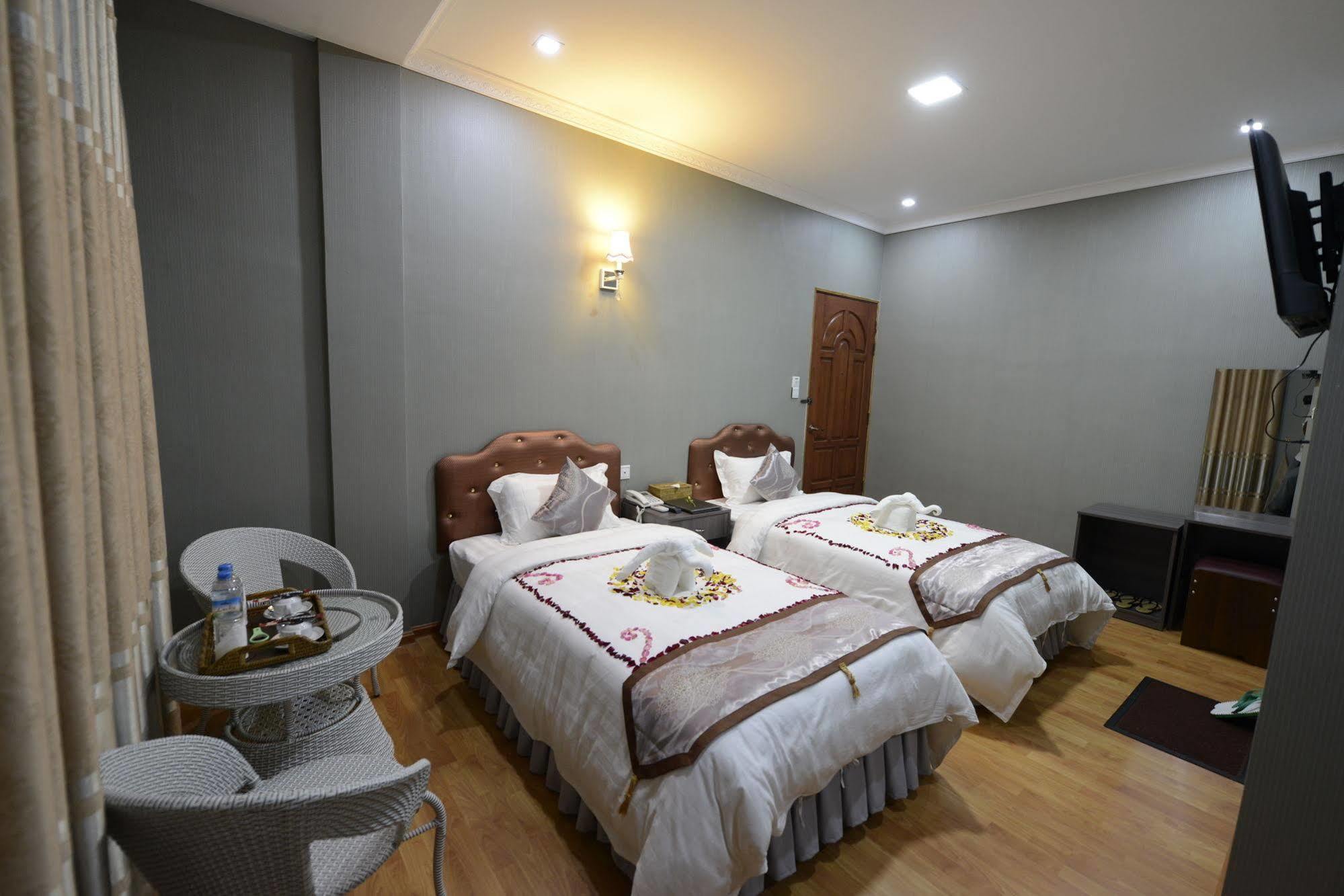 Tiger One Hotel Mandalay Exterior photo