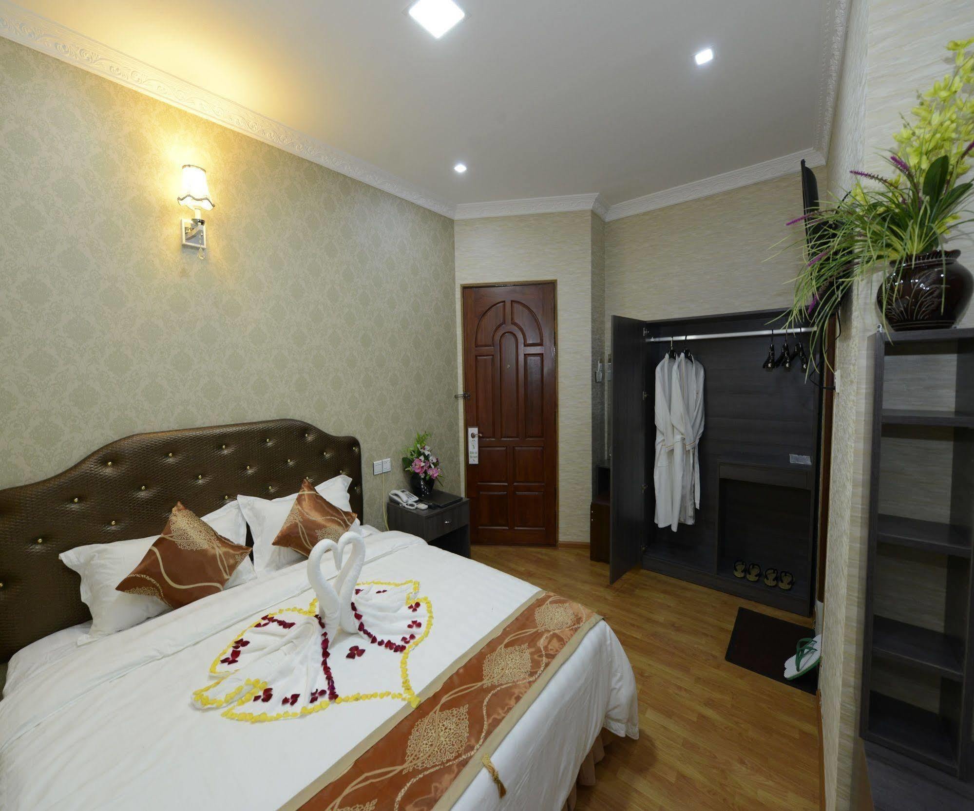Tiger One Hotel Mandalay Exterior photo