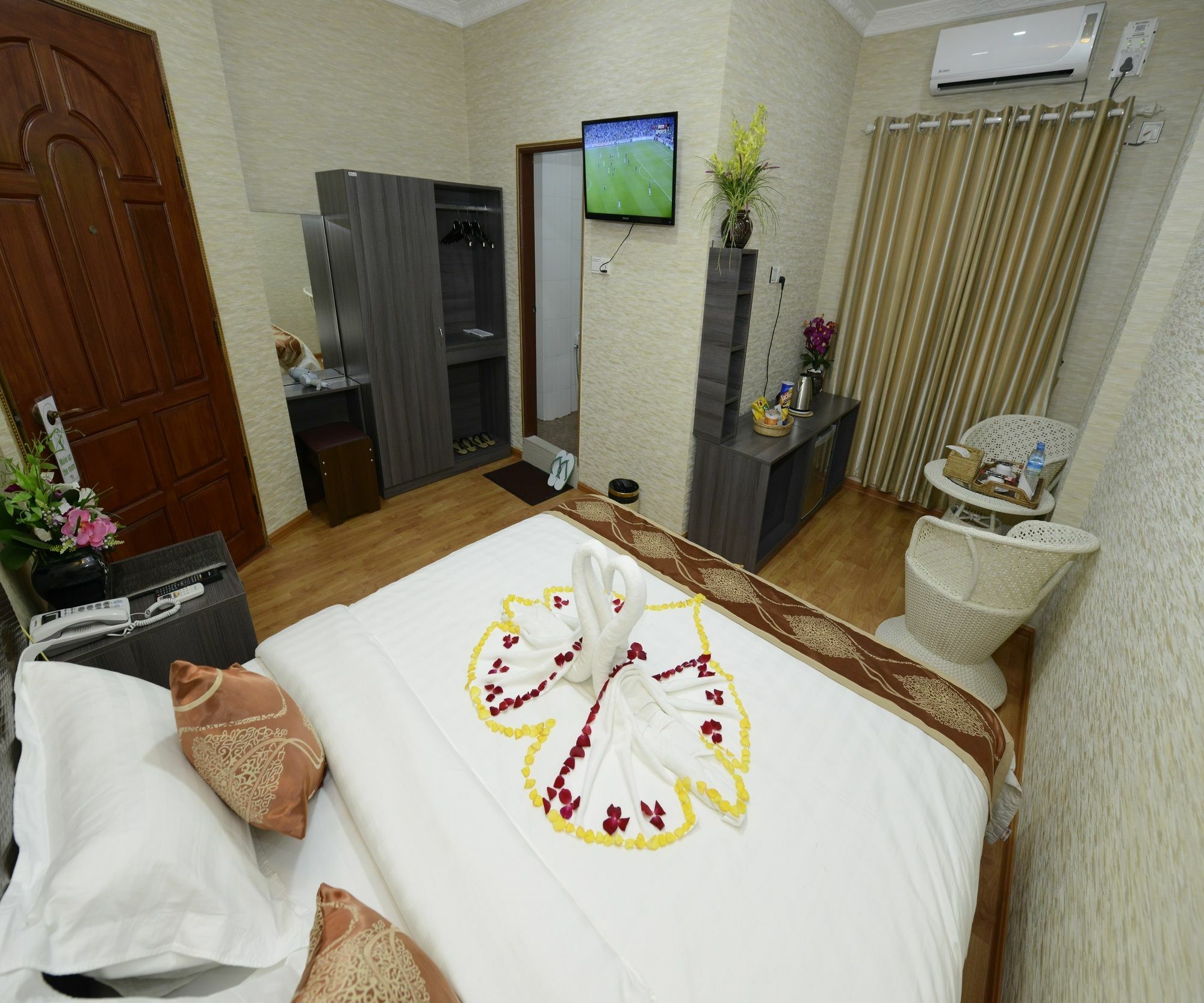 Tiger One Hotel Mandalay Exterior photo